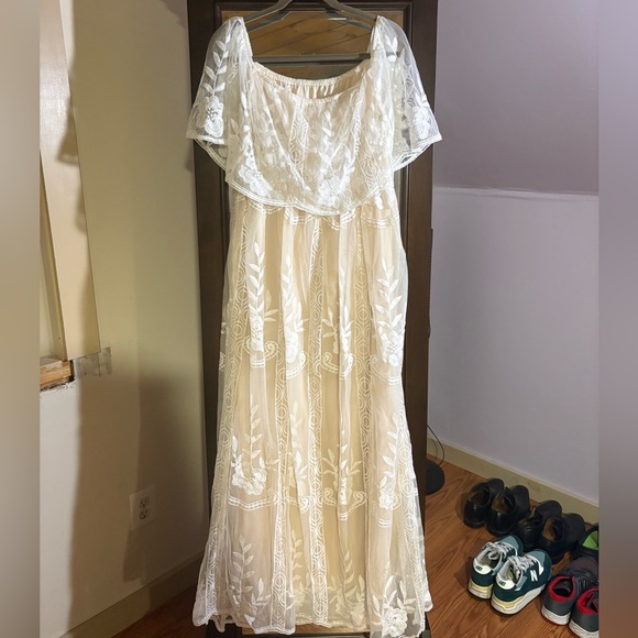 Baltic Born Leon Off Shoulder Maxi Dress Off white - Picture 3 of 3